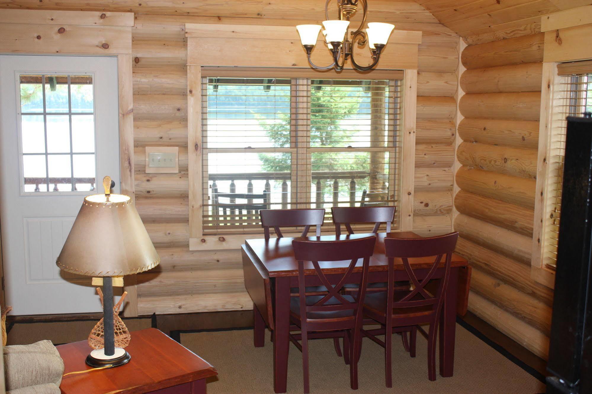 Lake Parlin Lodge & Cabins West Forks Eksteriør bilde