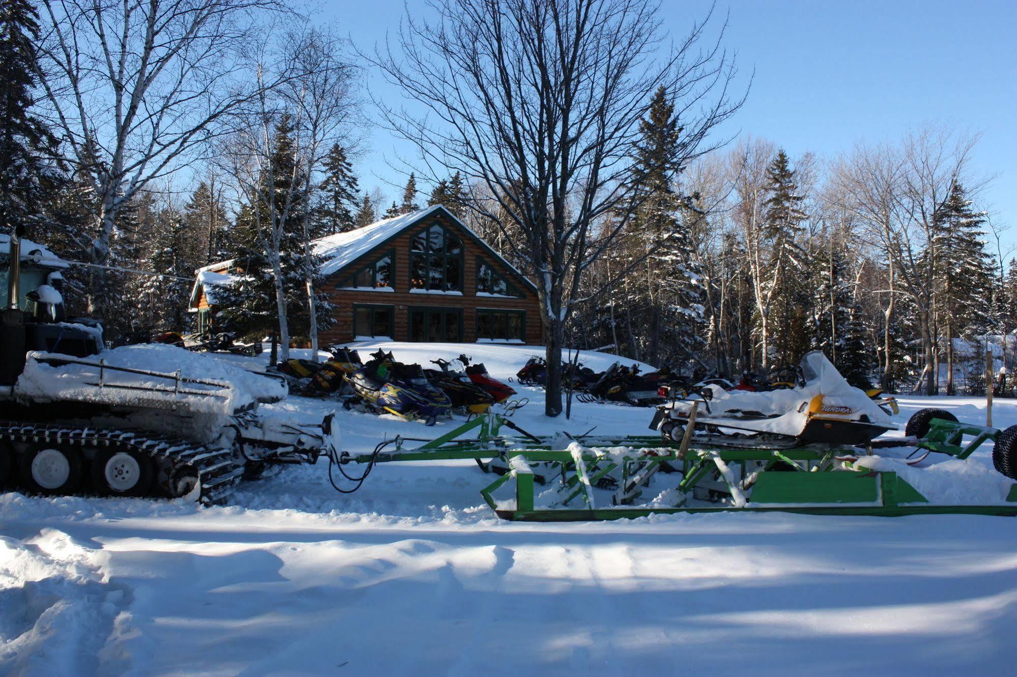 Lake Parlin Lodge & Cabins West Forks Eksteriør bilde