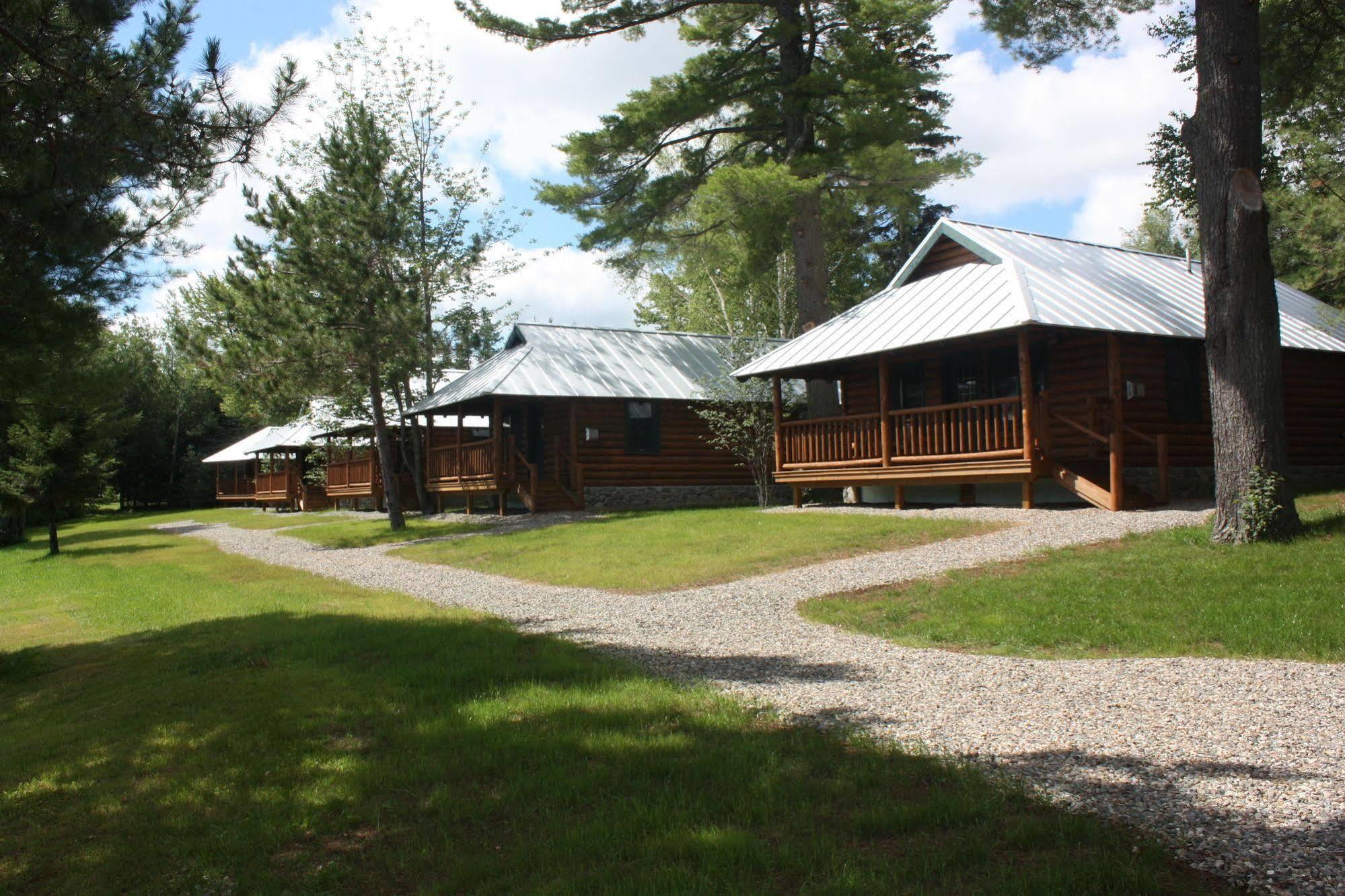 Lake Parlin Lodge & Cabins West Forks Eksteriør bilde